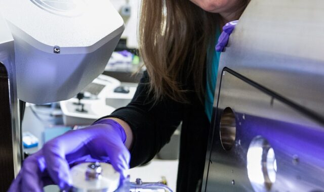 Real 实验仪器 photo for Reducing Contamination Risk Around Analytical Equipment