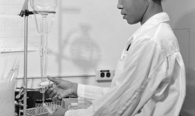Real 实验仪器 photo for Storage and Handling Practices for Safer Sample Workflows