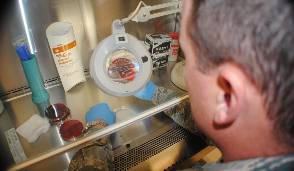 Real 实验仪器 photo for Training Topics Every New Laboratory Equipment User Needs