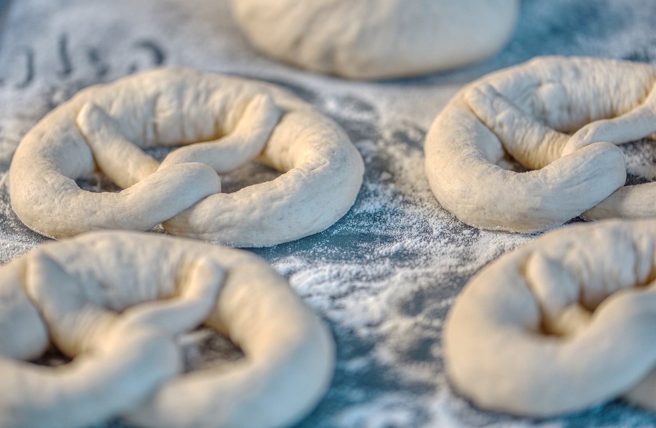 pretzels, bake, dough, baking, dough pieces, raw, form, flour, food, preparation, pretzels, pretzels, pretzels, pretzels, dough, dough, baking, baking, baking, baking, baking, form, flour, flour, flour, flour