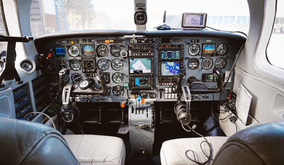 cockpit, airplane, jet, aviation, aircraft, fighter jet, cabin, airbus, jet fighter, transportation, airplane, airplane, airplane, airplane, airplane, aviation, aviation, aircraft