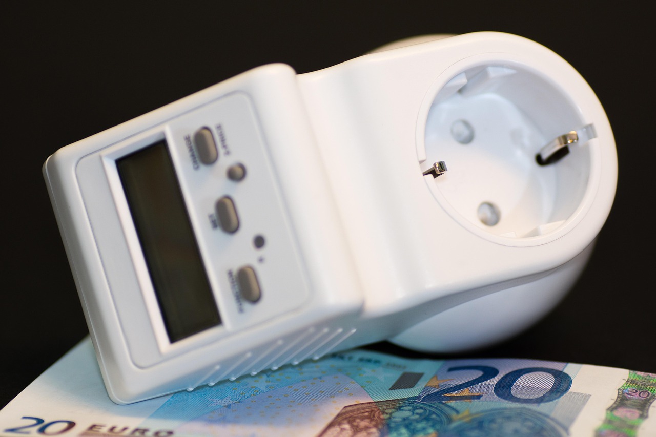 current meter, euro, coin, energy, measuring device, energy meter, money, power consumption, energy saving, energy transition, energy consumption, ammeter, consumption, electricity meter, euro, energy meter, power consumption, energy saving, energy saving, energy consumption, energy consumption, electricity meter, electricity meter, electricity meter, electricity meter, electricity meter