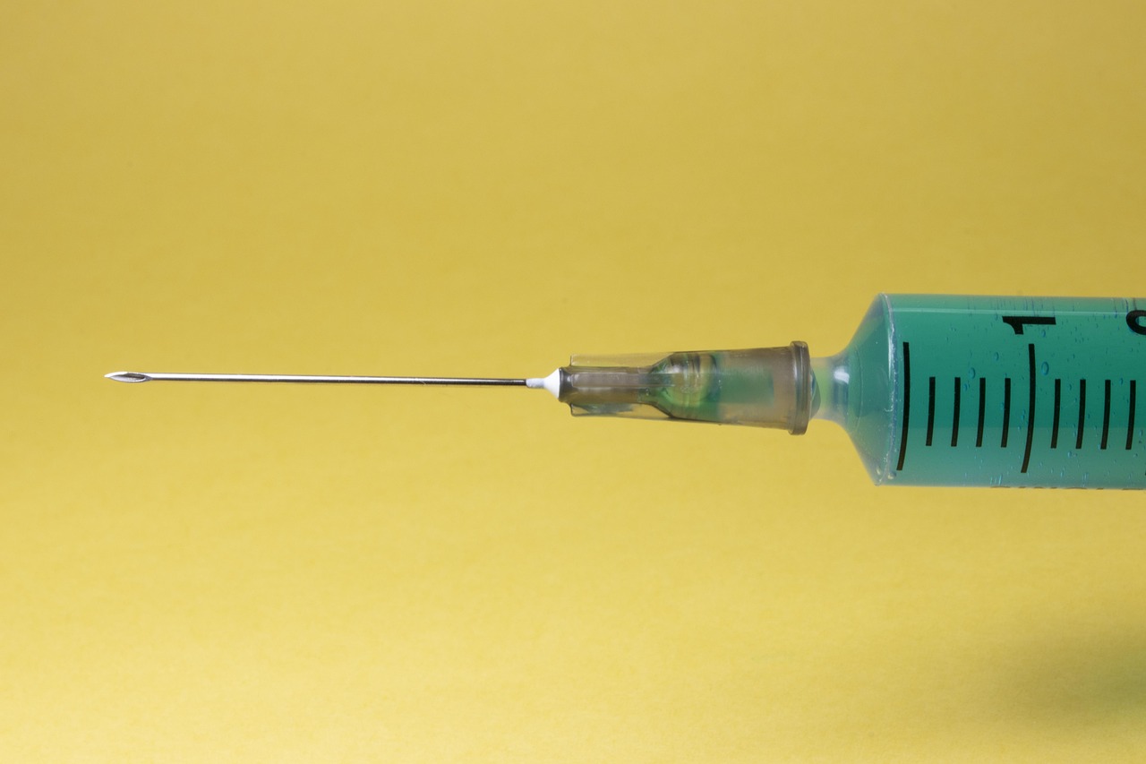 syringe, needle, medical treatment, medicine, doctor, cure, hospital, injection, healing, caution, research, vaccine, laboratory, syringe, syringe, injection, injection, injection, injection, injection, vaccine, vaccine, vaccine, vaccine