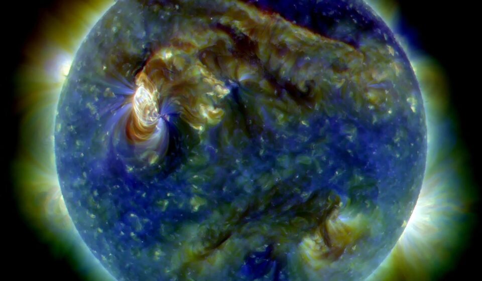 sun, solar flare, uv, uv light, sunlight, eruption, prominence, hot, astronautics, nasa, space travel, aviation, astronomy, science, research, sunspots, gas, fire, embers, nature, fireball