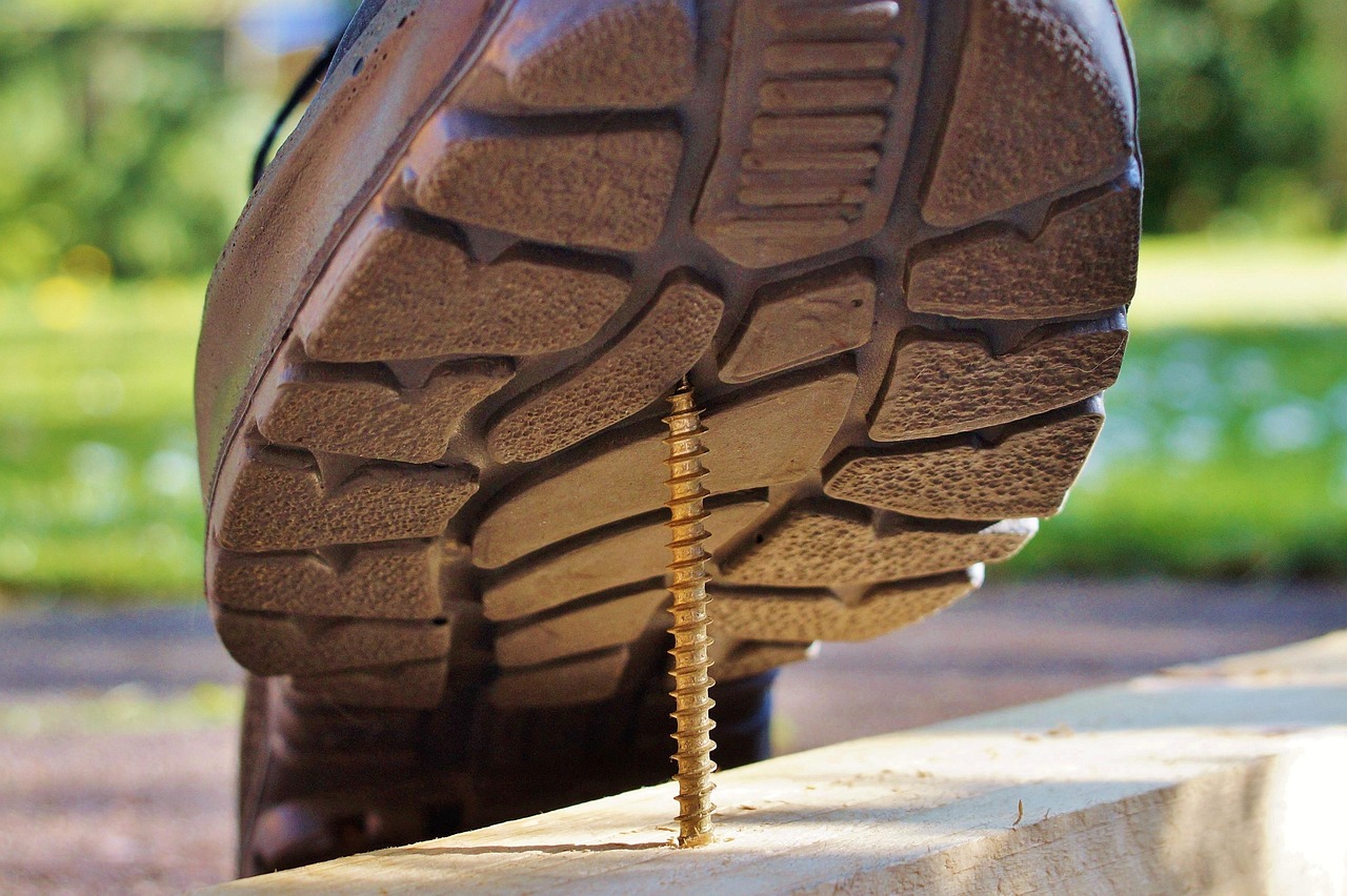 safety shoe, osh, screw, risk of accident, safety at work, risk of injury, security, dangerous, danger, shoe, shoe sole, injury, painful, caution, accident, foot injury, injury, injury, injury, injury, injury, accident, accident, accident