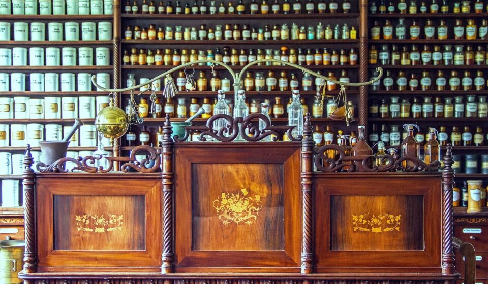 pharmacy, counter, medicine, historical pharmacy counter, wooden counter, glass bottles, flask glasses, kiel, molfsee, counter with inlays, medical glass bottles, counter with iron ornaments, pharmacy, pharmacy, pharmacy, pharmacy, pharmacy