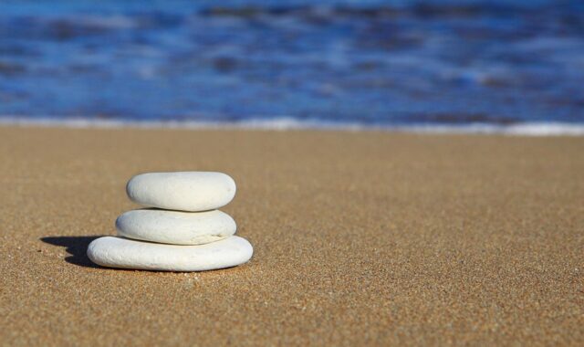 rocks, cairn, balance, rock balancing, stone balancing, rock stacking, stone stacking, stone pile, stone stack, stones, beach, coast, nature, shore, seashore, coastline, sand, stacked