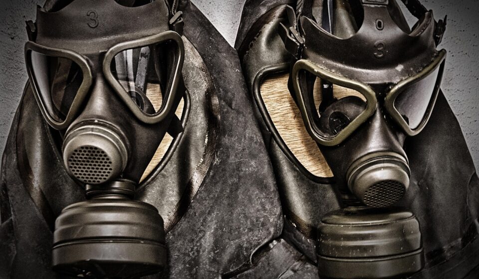 gas mask, protective suit, delete exercise, fire fighting, fire fighters, respiratory protection, fire, equipment, breathing apparatus, danger, feuerloeschuebung, gas mask, gas mask, gas mask, gas mask, gas mask