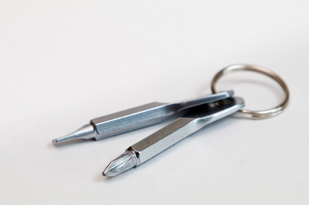 screwdriver, hand tool, steel, metal, tool, repair, mechanics, craft, service, equipment, keychain, souvenir