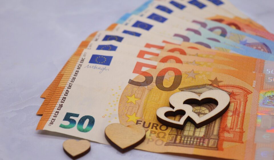 money, hearts, love for money, inflation, banknotes, euro, currency, finance, cashbox, cost, inflation rate, price increase, rising costs, pay, cash, expensive, seem, funds, buy love, money, money, money, inflation, inflation, inflation, inflation, inflation, euro, euro, inflation rate, inflation rate, price increase, price increase